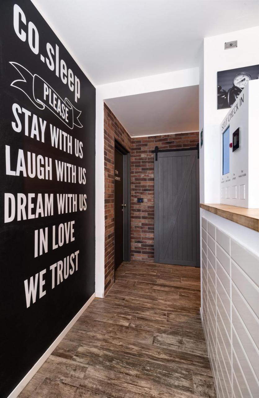 Co.Sleep Hotel Rom Eksteriør billede